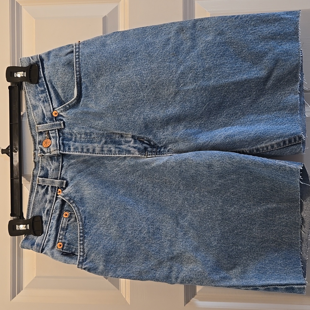 Vintage Chic Cutoff Denim Shorts 25 High Rise Bermuda Medium Blue Wash Jorts 90s